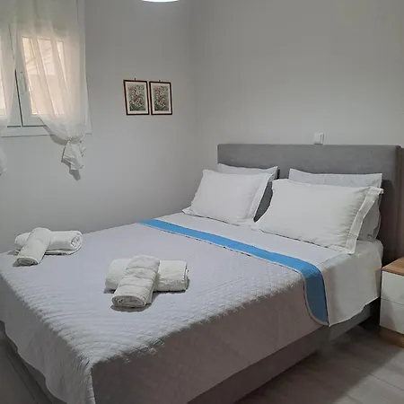 Family Apartment Nikiana